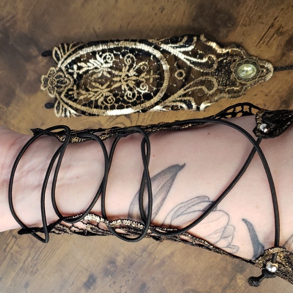 Black Gold Lace Jewel Net Mesh Arm Cuff Jewelry - Picture 3 of 9